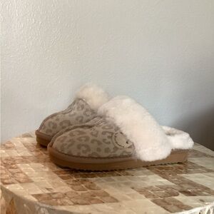 Dluxe by Dearfoams Slippers